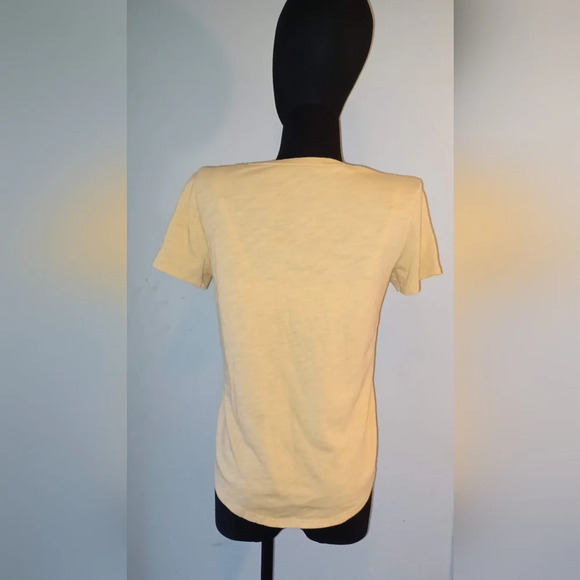 American Eagle Mustard Yellow V Neck Short Sleeve Tee-Shirt - Picture 3 of 4